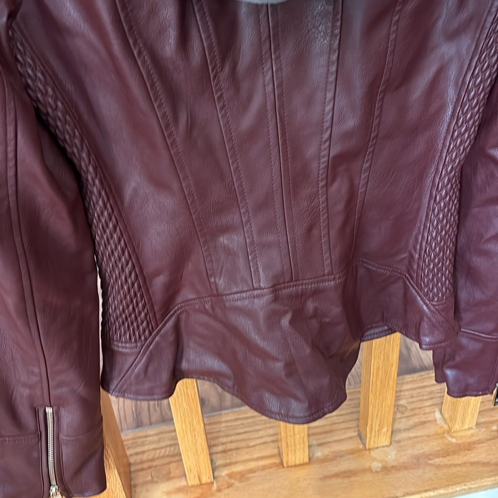 New without Tags Guess leather jacket - Picture 6 of 6